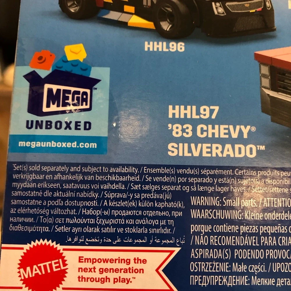 Mega  Hot Wheels '83 Chevy Silverado